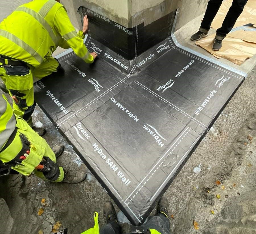 HyDra SAM 1,5 Wall Vedeneristyskalvon asentaminen