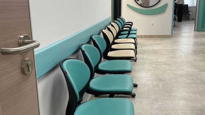Arfen WG 150 suoja seinälle tuolien aiheuttamilta jäljiltä